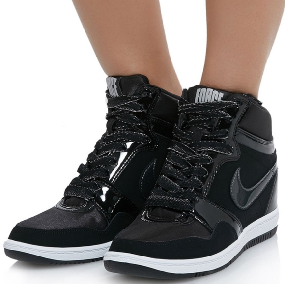 nike force wedge sneaker